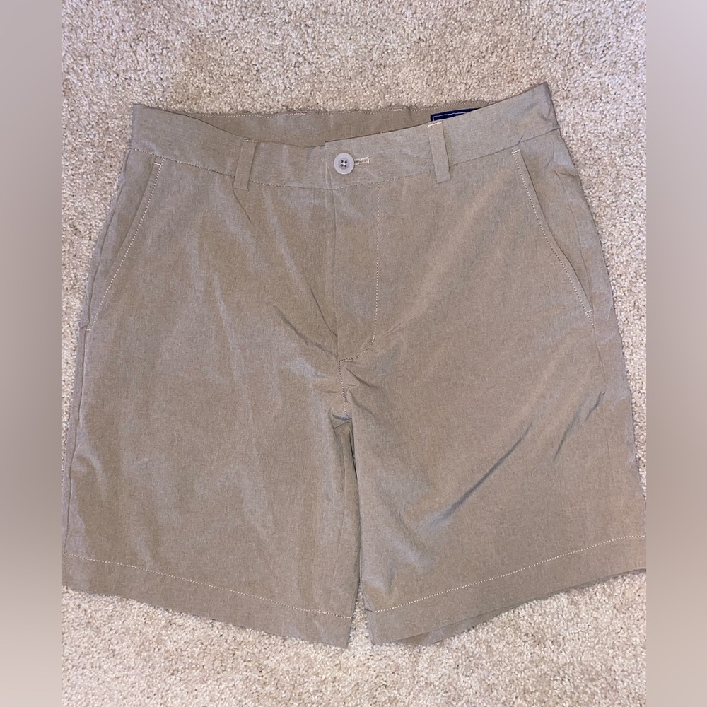 Vineyard vines men’s shorts khaki size 30